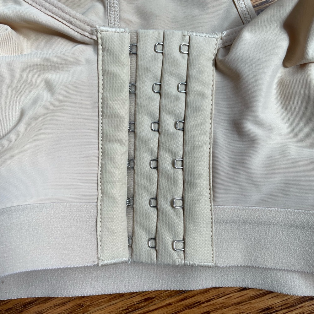 Post-Surgical Bra - Picture 4 of 5